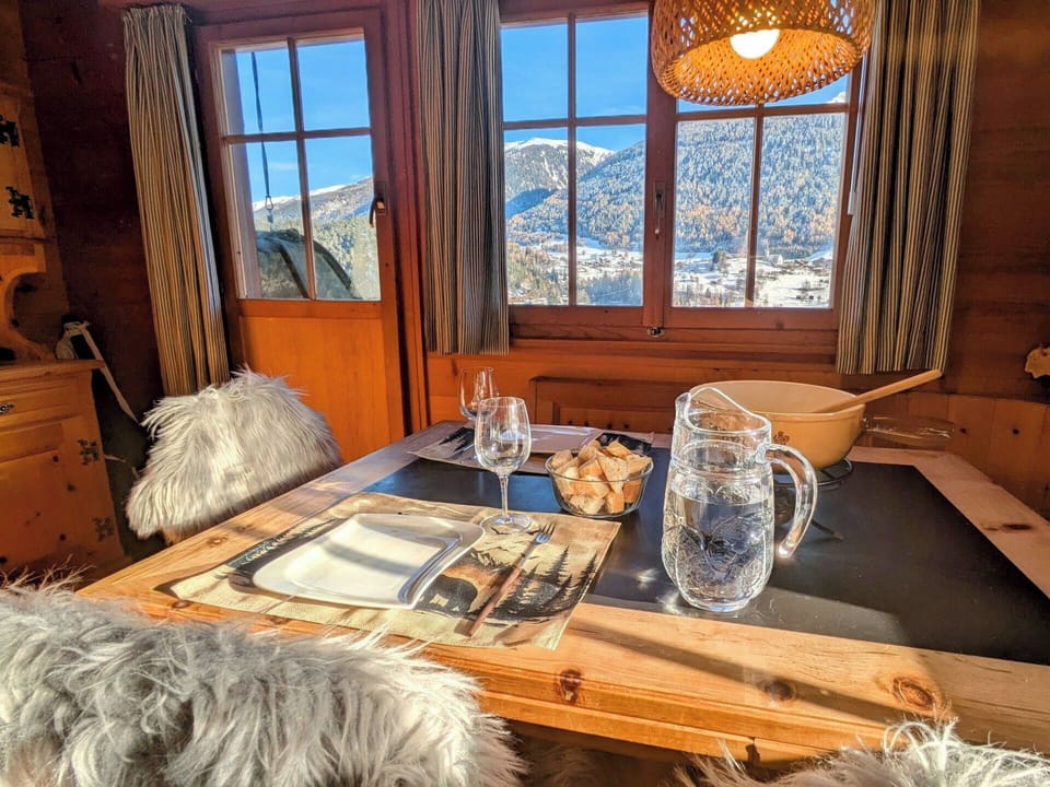 Wood, Wood Stain, Cottage, Winter, Hardwood, Log Cabin, Plank, Light Fixture, Glacial Landform, Mountain Village