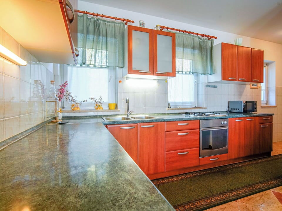 Kitchen, Countertop, Interior Design, Flooring, Wood, Cabinetry, Kitchen Sink, Kitchen Appliance, Floor, Ceiling