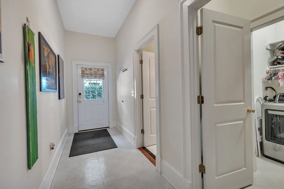 Back entryway w/ simple access & functional layout
