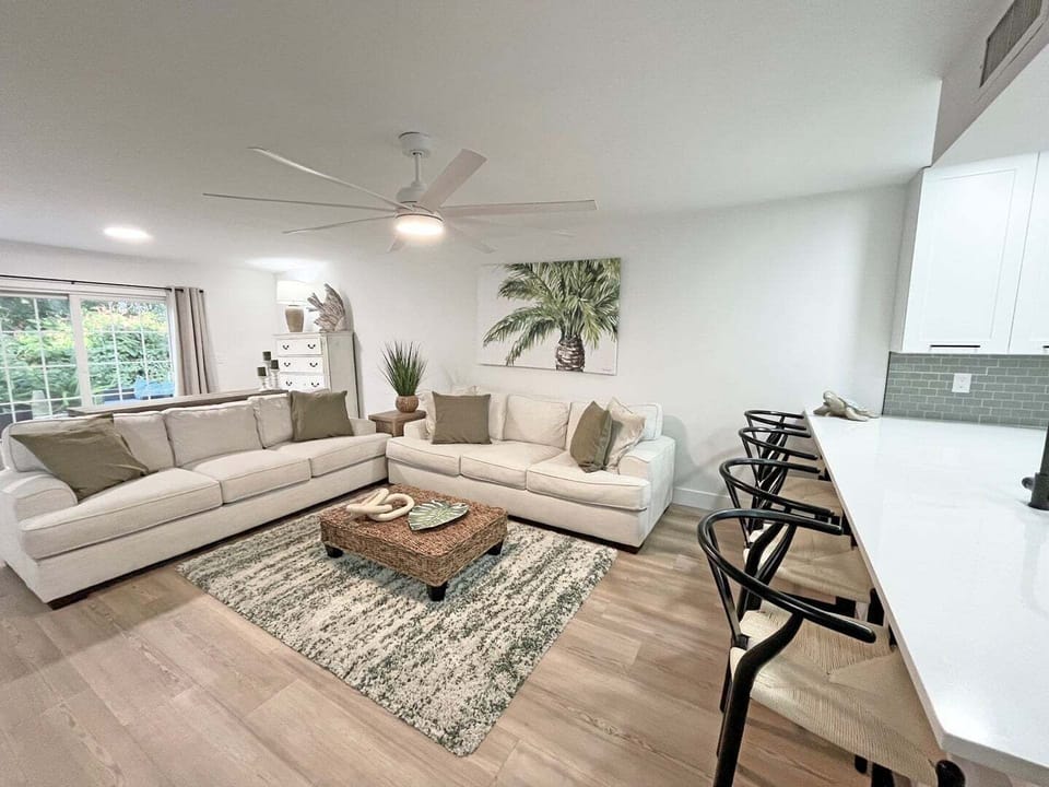 ABS_104B Living Room
