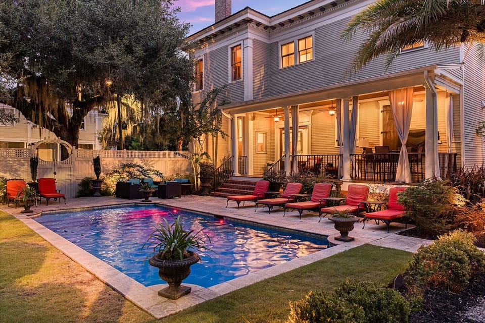 Welcome to Estill Manor!