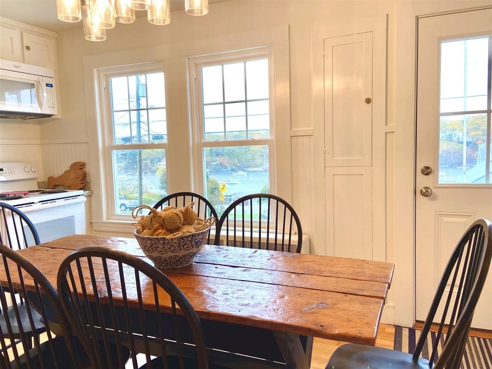 Kitchen Table with view