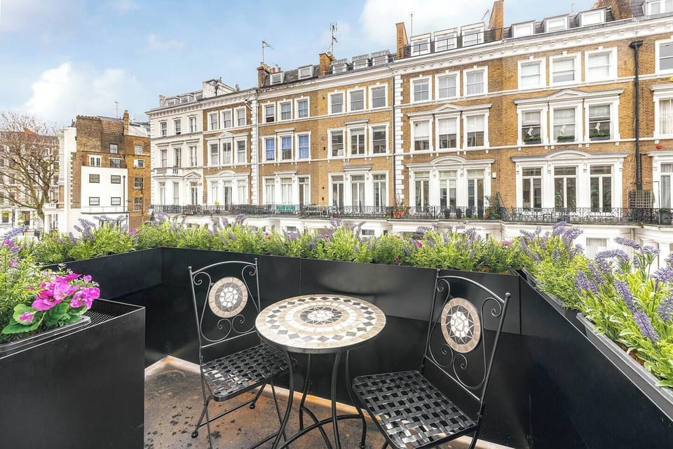 Terrace - Outdoor Seating