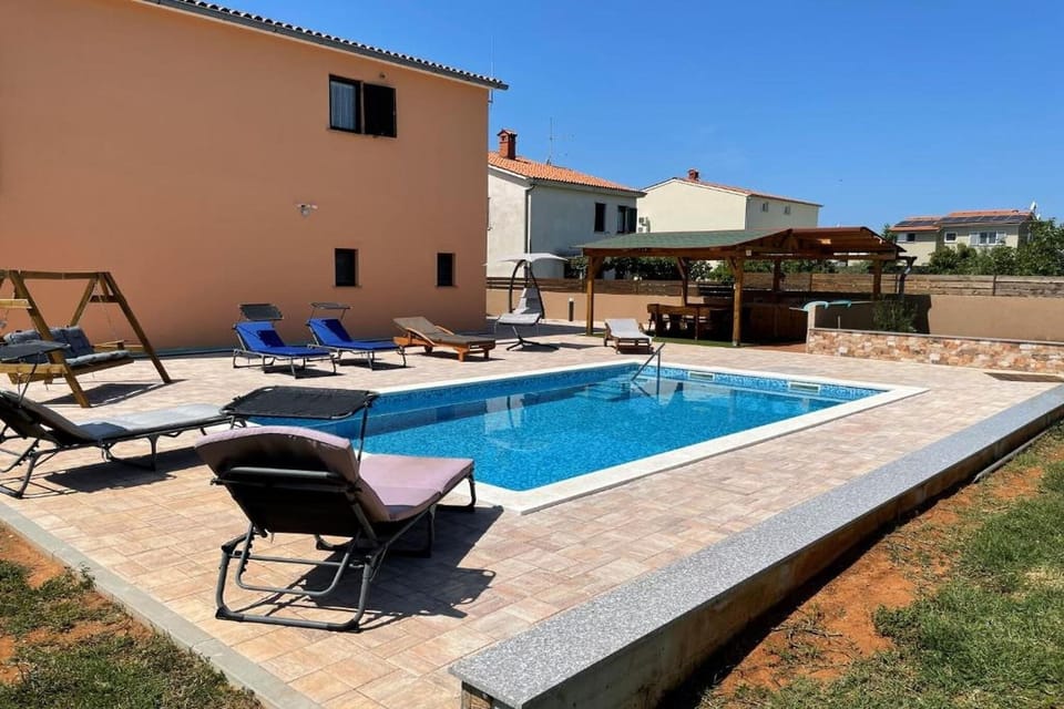 Holiday Home Swimming Pool