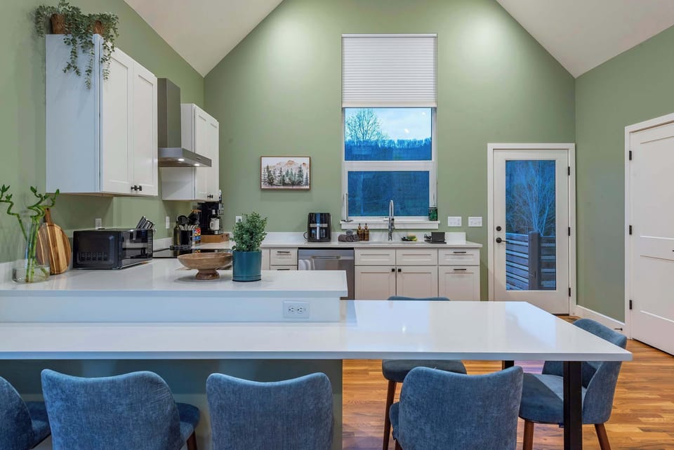 The heart of the home, upgraded. Whip up a feast, brew the perfect coffee, or just admire how great your vacation spread looks on our gorgeous counters.