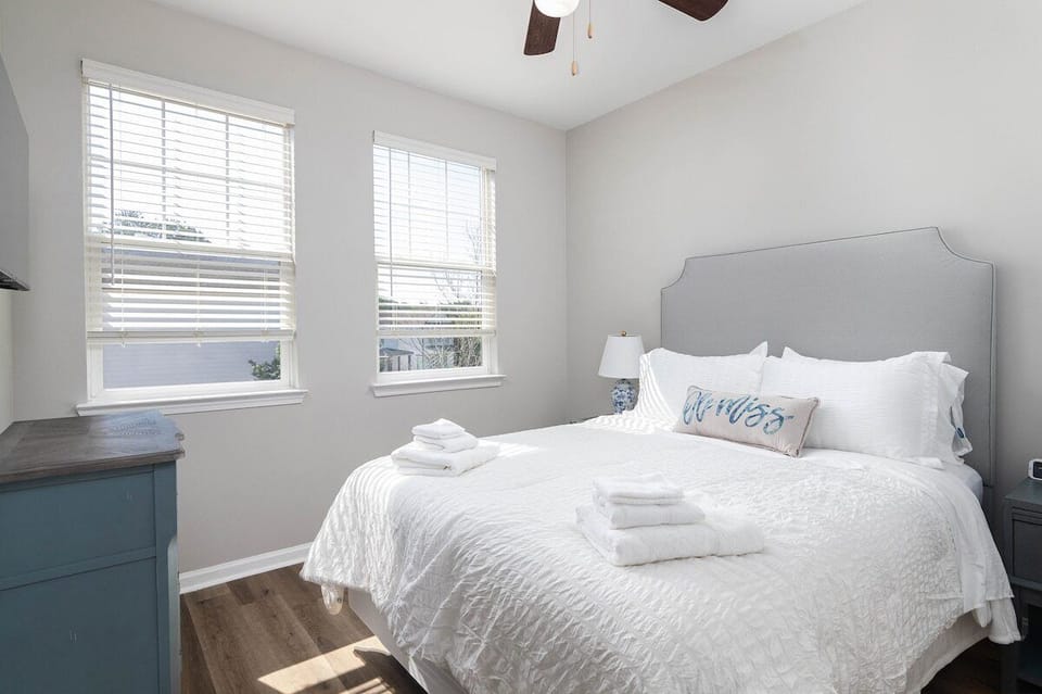 Upstairs queen bedroom with private bath and adjoining closet.