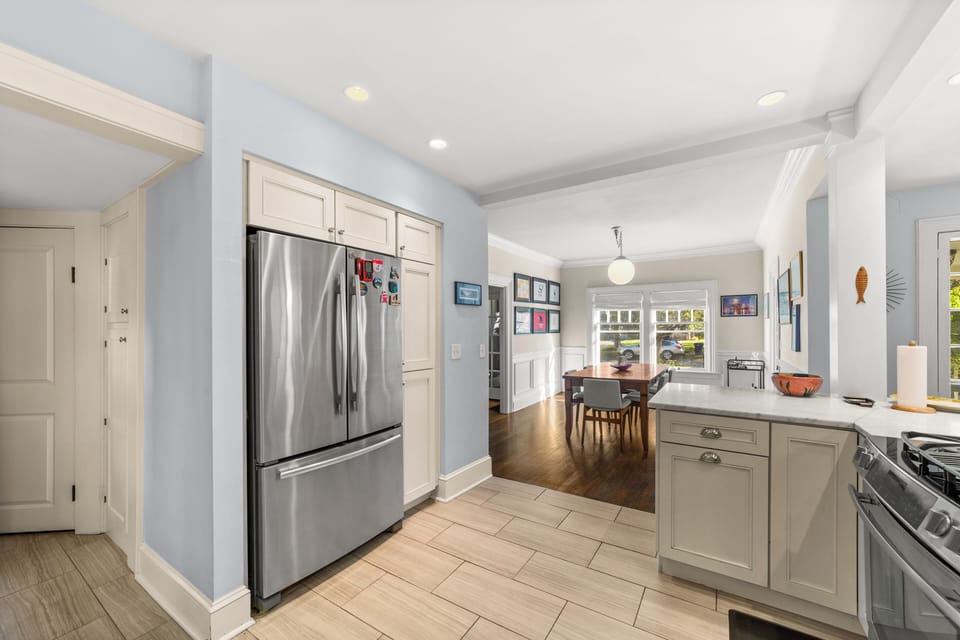 Kitchen. 