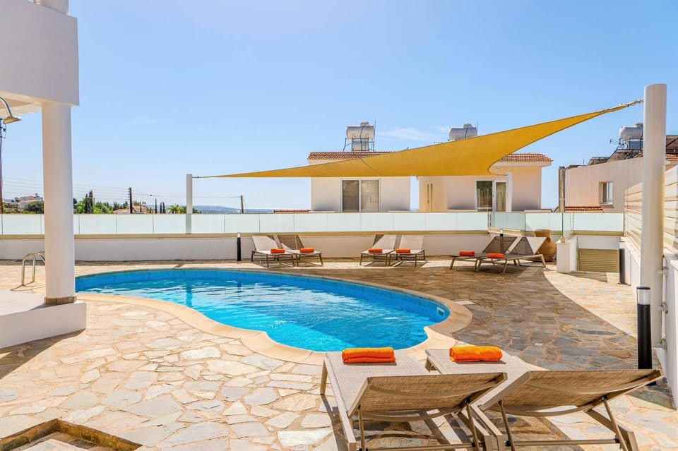 Villa Marilia image