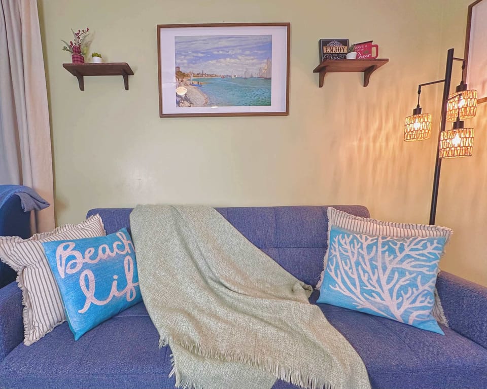 Sofa (Bed)