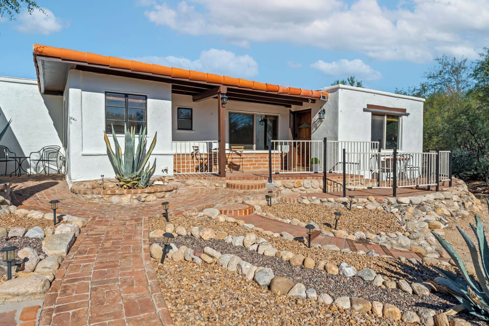 The Casita Guest House welcomes you!