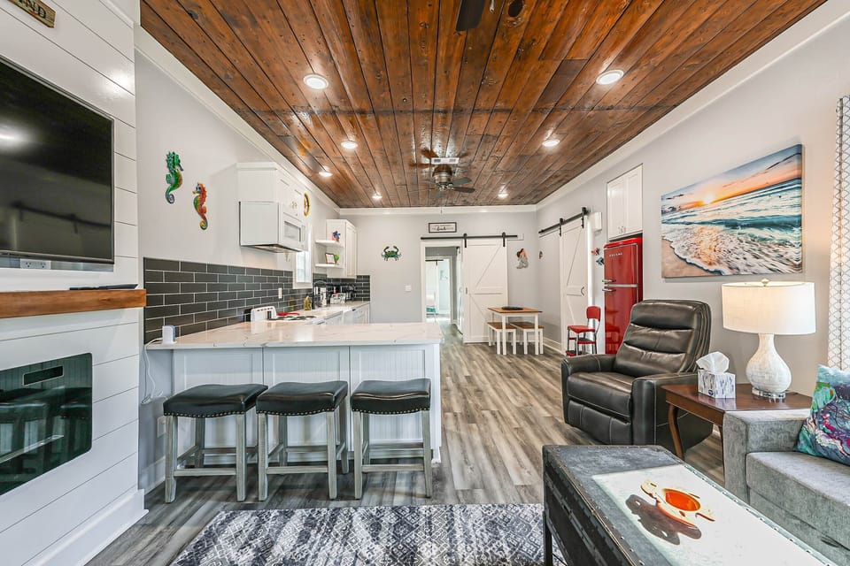 Barstool seating is perfect for breakfasts and morning coffee.