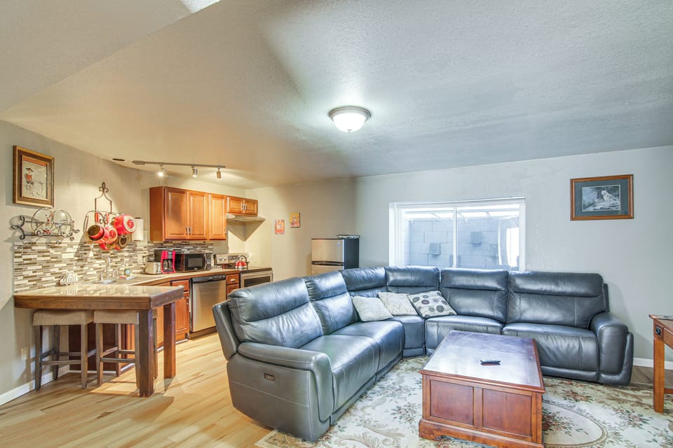 Colorado Springs Vacation Rental | 2BR | 1BA | 750 Sq Ft | Step-Free Access