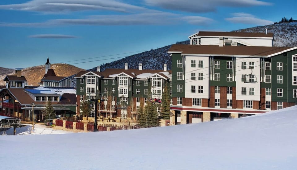 Ski resort outside, Marriott’s Mountianside Resort and Spa 