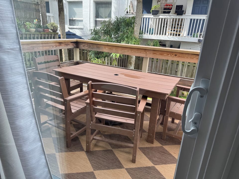 Outdoor dining