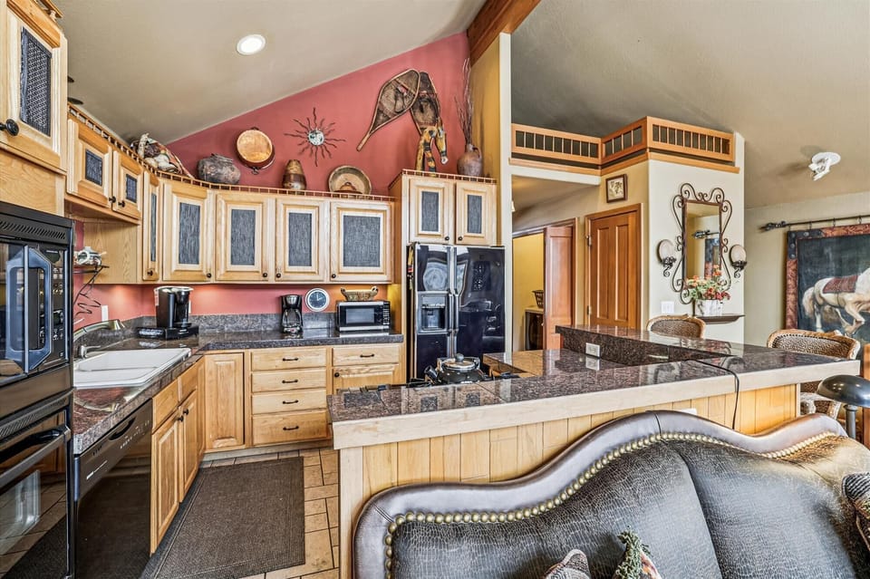 Kitchen - Royal Mountain Retreat - Frisco Vacation Rental