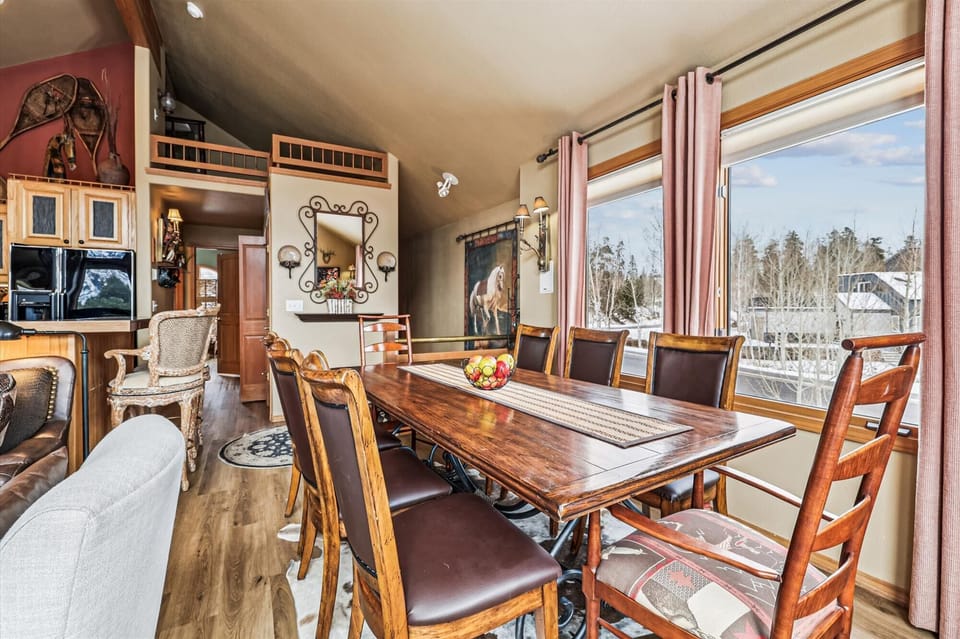 Dining Area - Royal Mountain Retreat - Frisco Vacation Rental