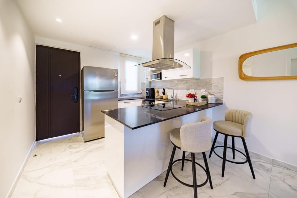 Vista Boho – 2BR w/ Golf View + Pool & Beach Acces (2812)