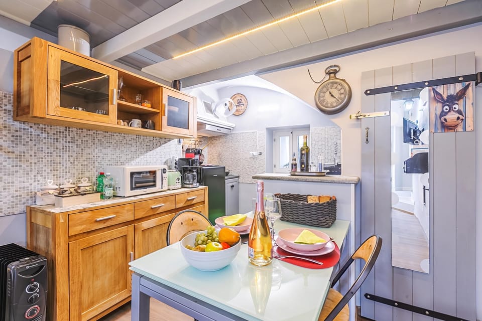 Kitchen and dining area