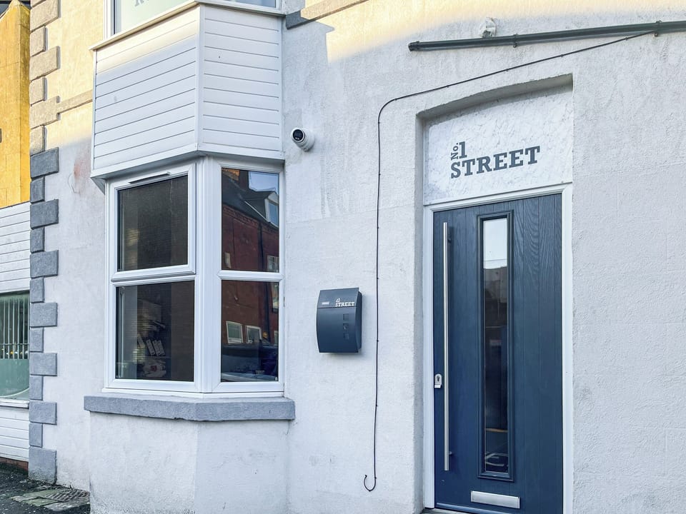 Exterior | Lily - Fresh as a Daisy Apartments, Bridlington