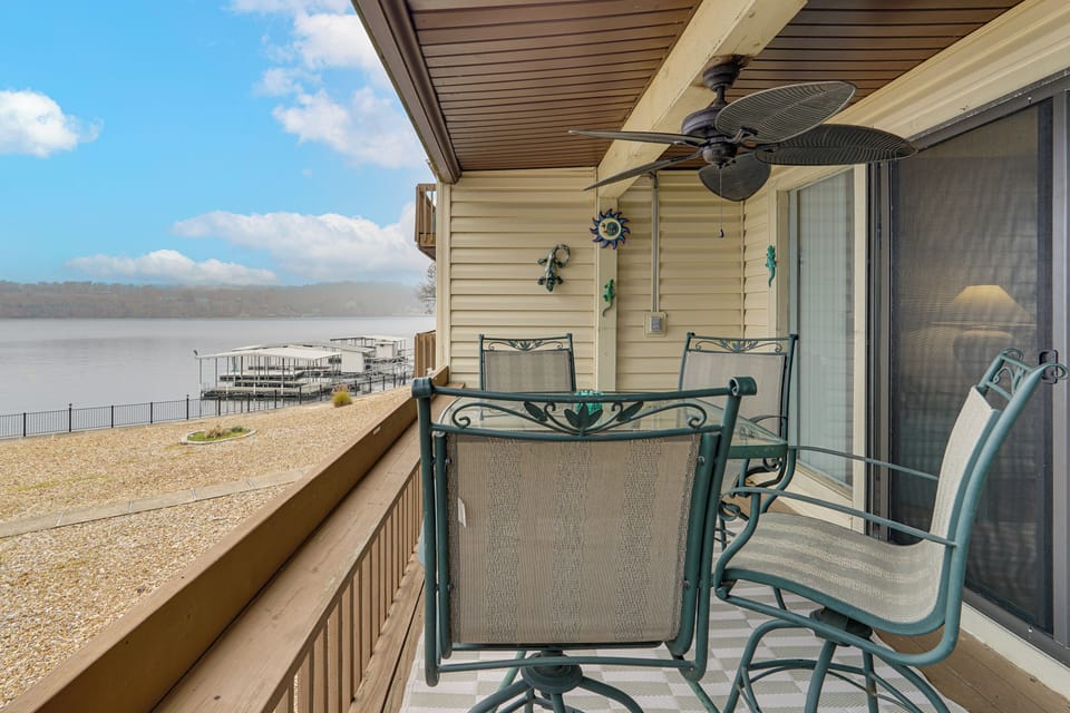 Lake Ozark Vacation Rental | 2BR | 2BA | 1,400 Sq Ft | Steps to Enter