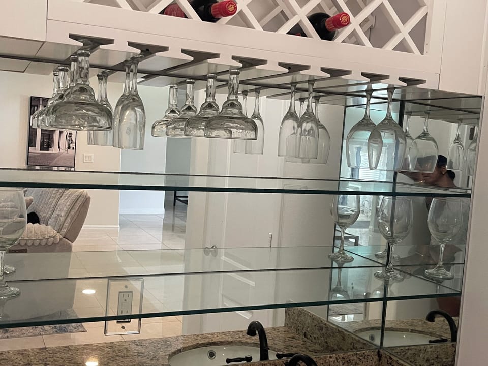 Mini Bar