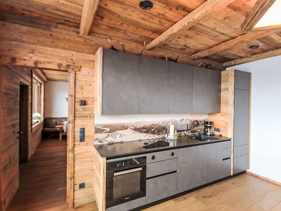 Wood, Flooring, Kitchen, Wood Flooring, Floor, Furniture, Interior Design, Countertop, Ceiling, Hardwood