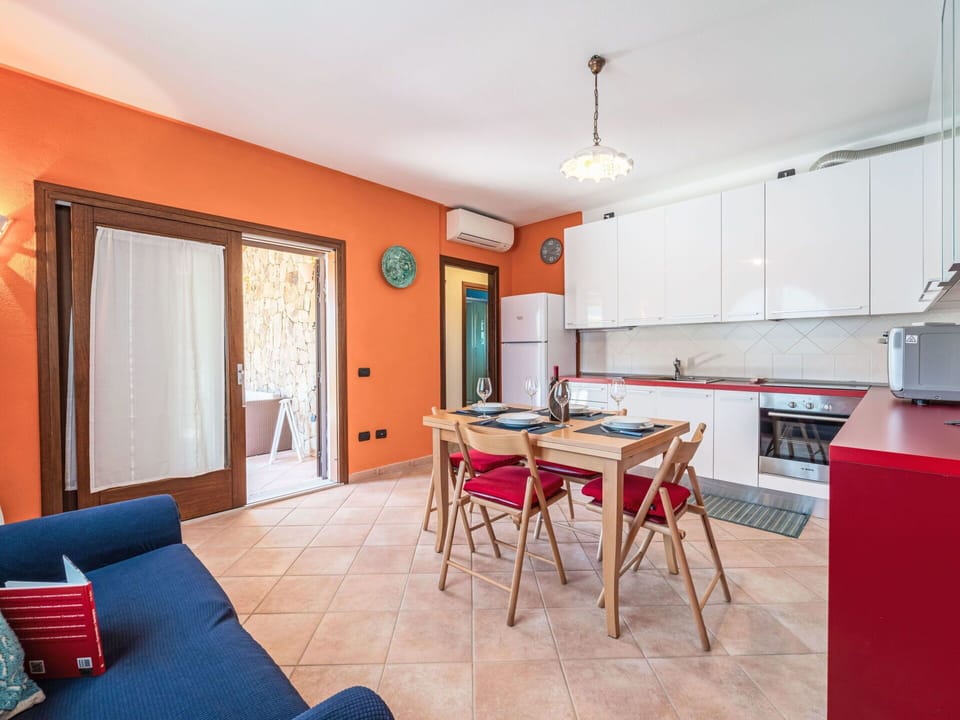 Flooring, Interior Design, Floor, Wood, Furniture, Room, Ceiling, Apartment, Home, Chair