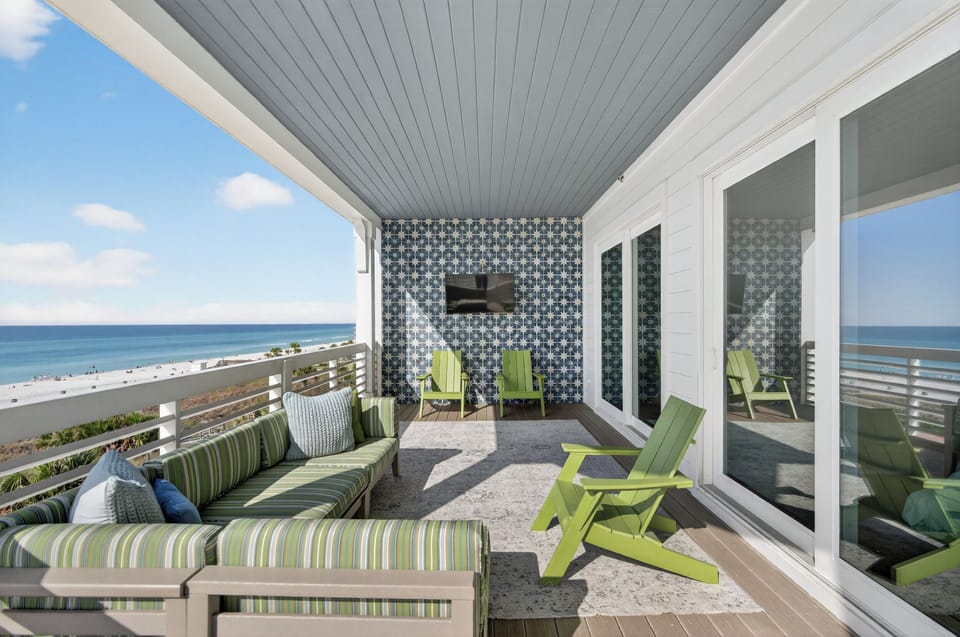 3rd Floor - Balcony with Gulf views