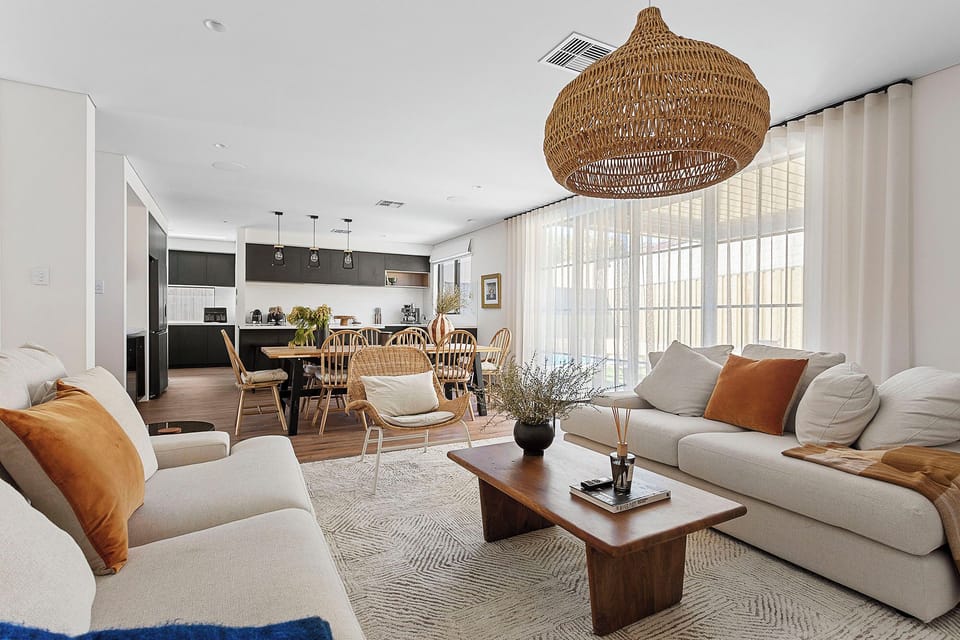 Living area connected to dinning area