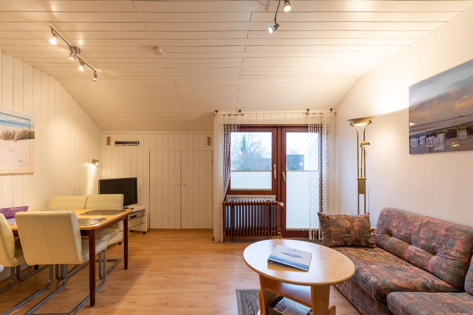 Living and dining area