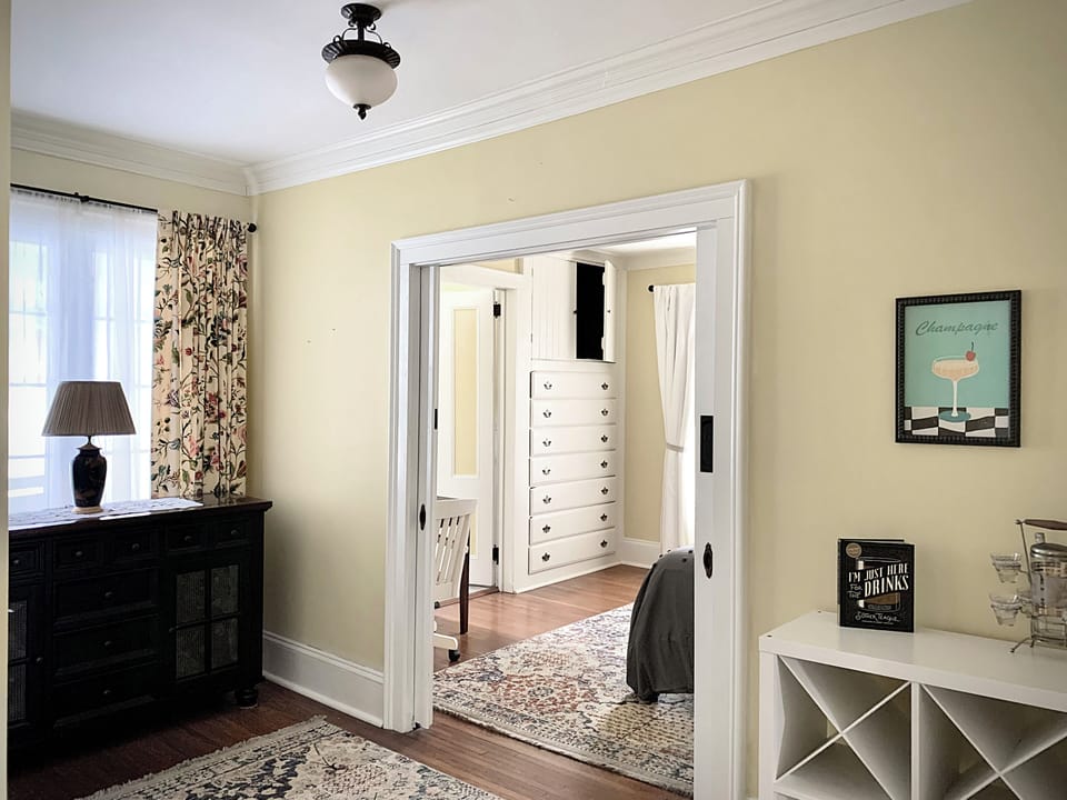 Hall outside first floor bedroom