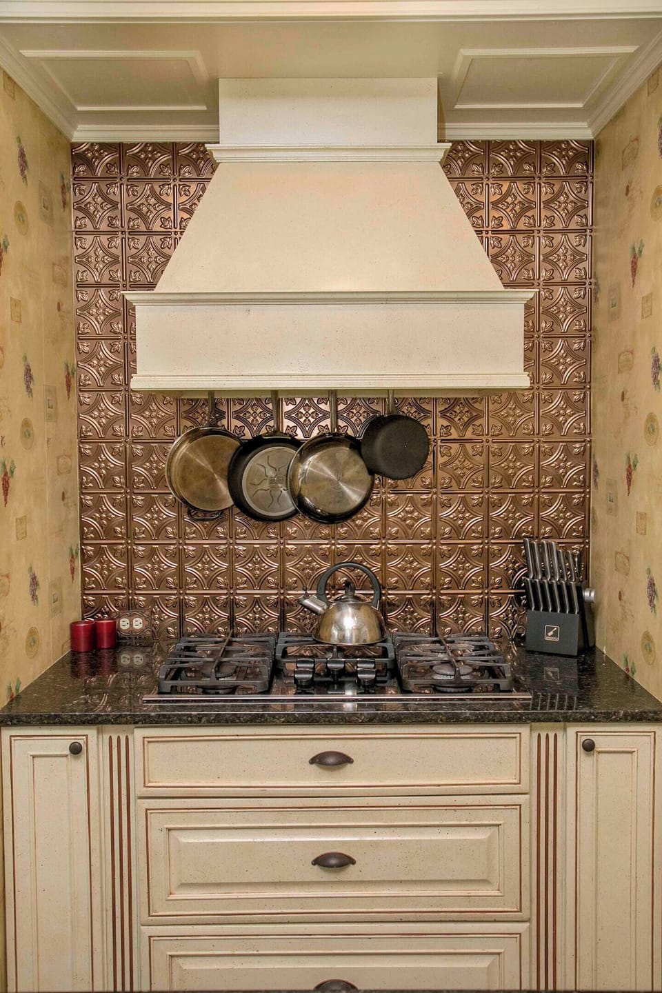 Chef's kitchen