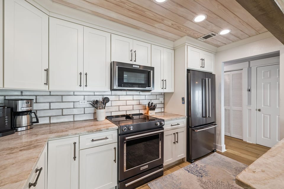 Spacious & Well Appointed Kitchen