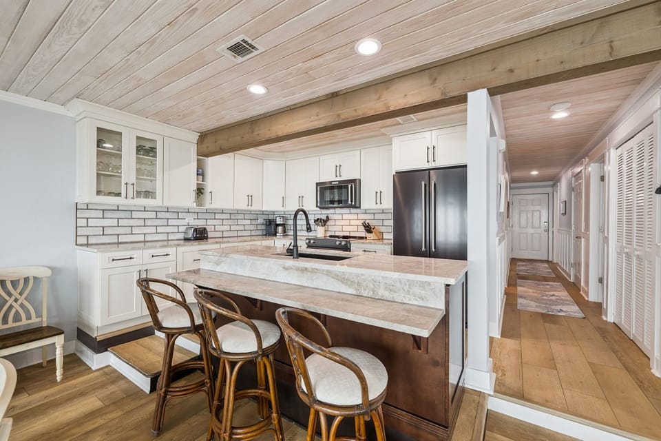 Fully Equipped Chef's Kitchen