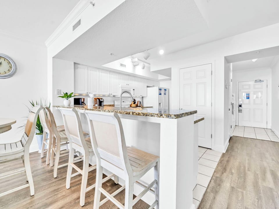 Eat-in bar seating