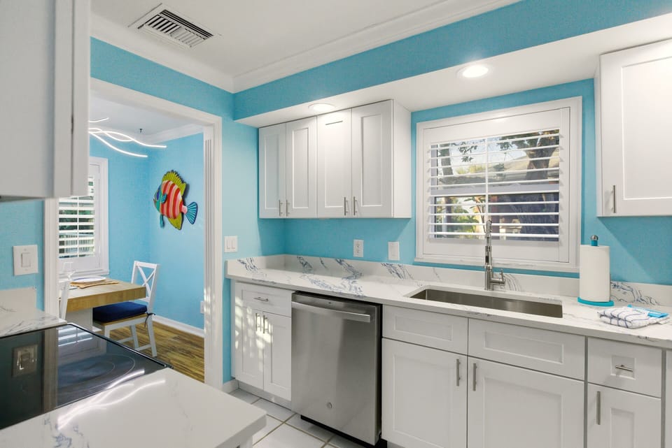 Fully upgraded kitchen.