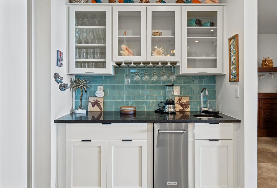 Wet Bar with Stand Alone Ice Maker
