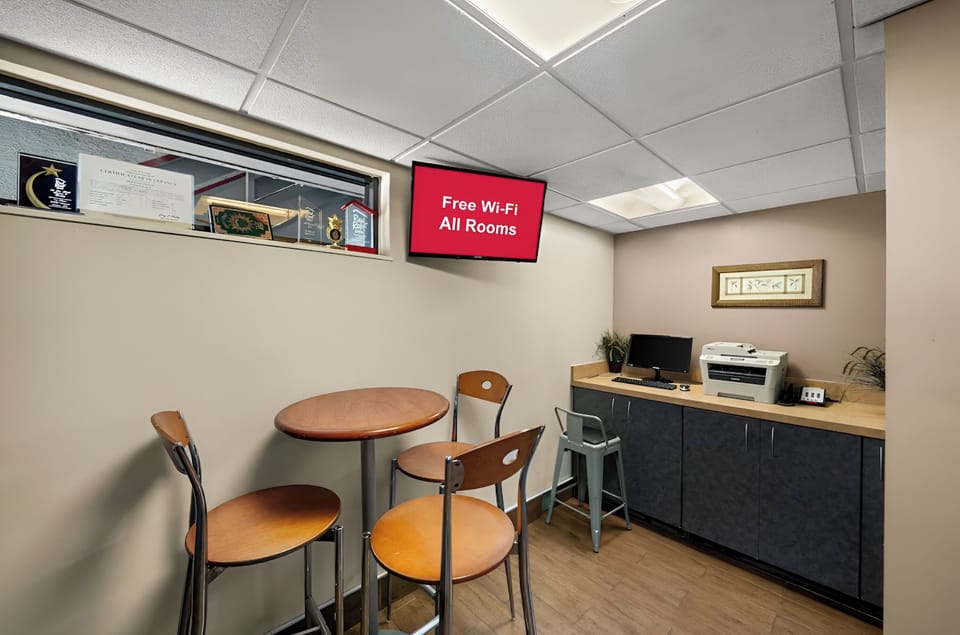 Kick back in comfy seating while you plan tomorrow.