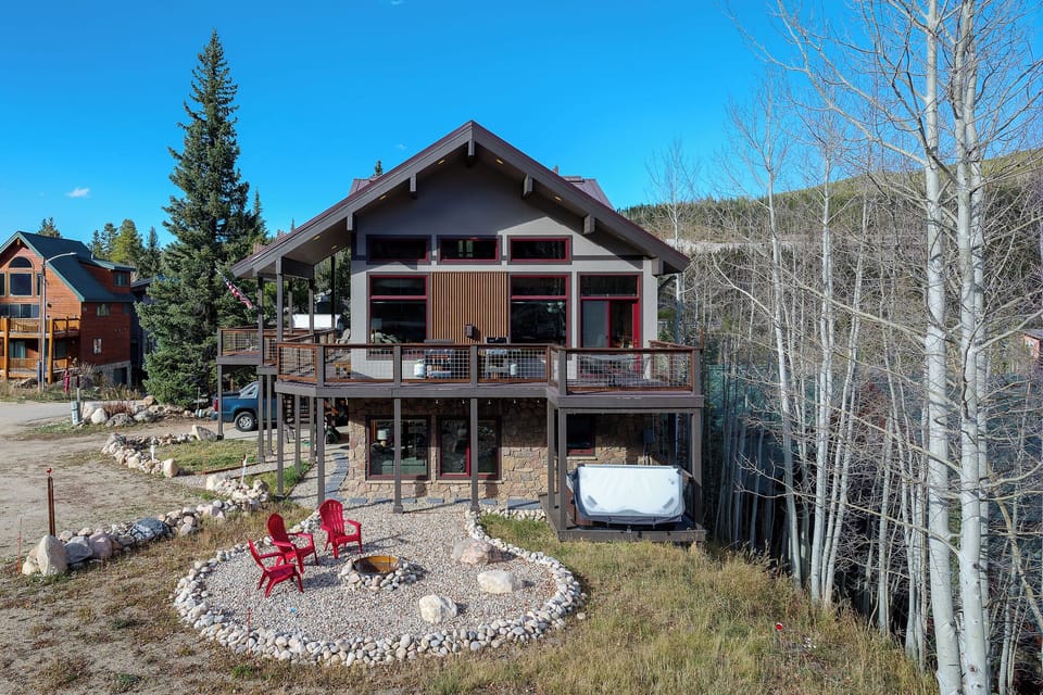 Double hot tubs and a fire pit!