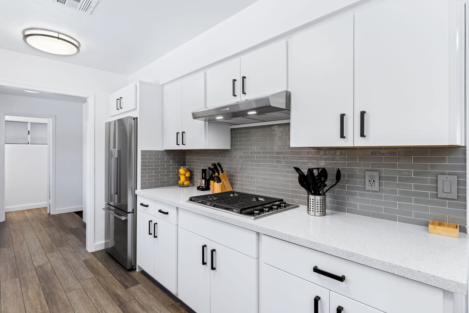 Modern gas range