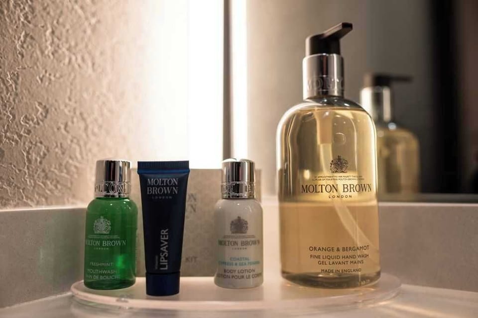 Bathroom amenities
