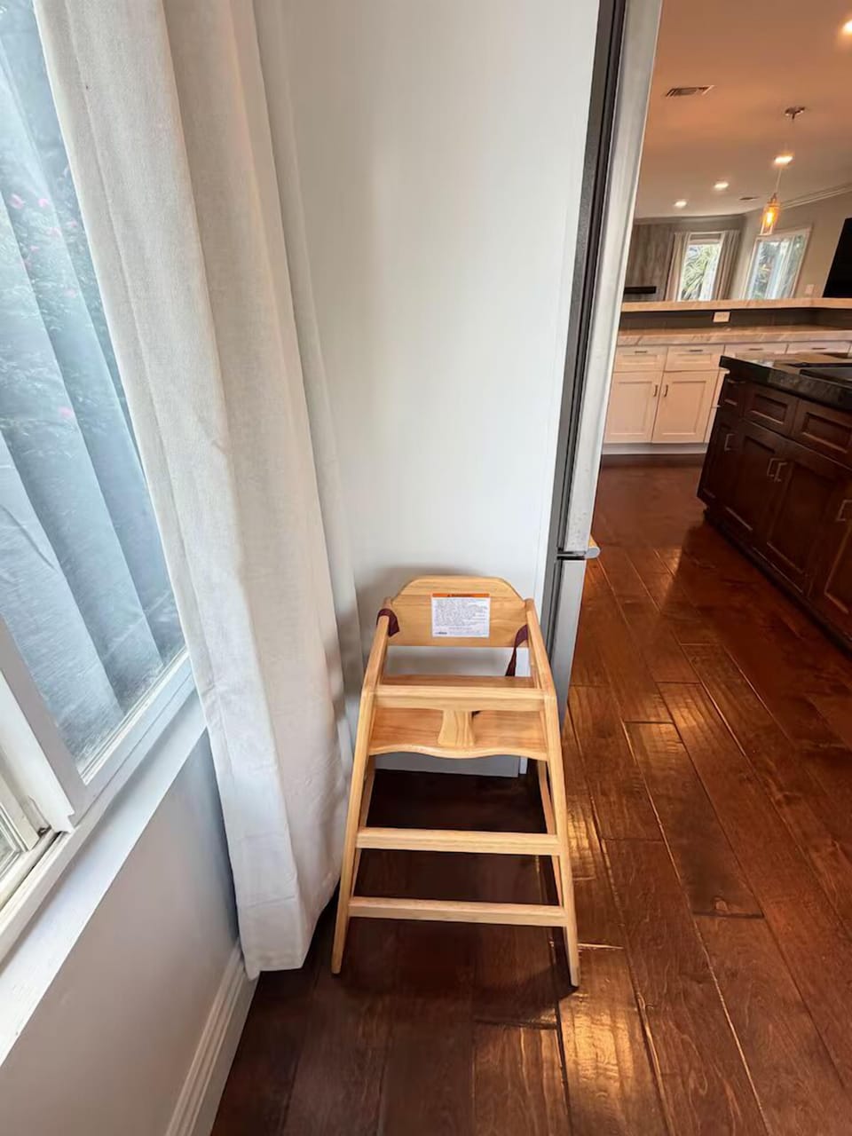 You’ll appreciate having a high chair available for your little ones—one less thing to pack. A family-friendly touch that makes mealtime simple and your stay more comfortable.