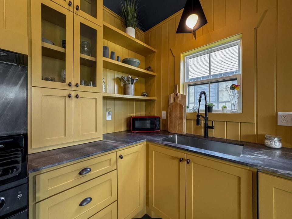 From snacks to feasts, this kitchen has you covered