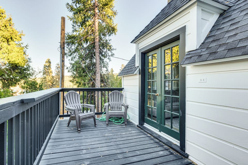 Private Deck | Outdoor Seating