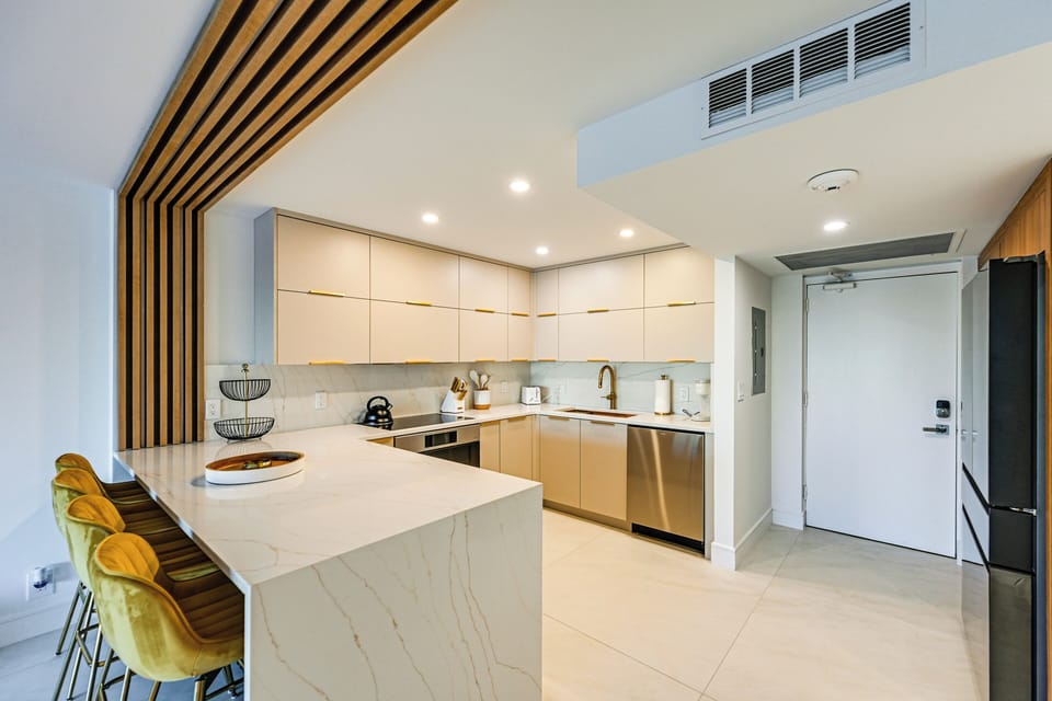 Kitchen | Keurig Coffee Maker | Blender | Toaster | Cooking Basics