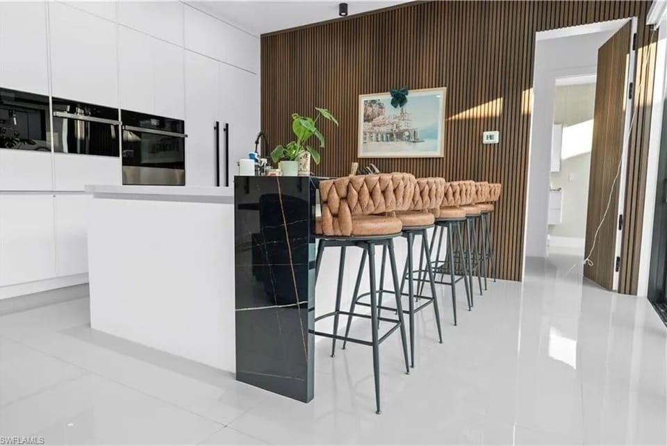 kitchen bar