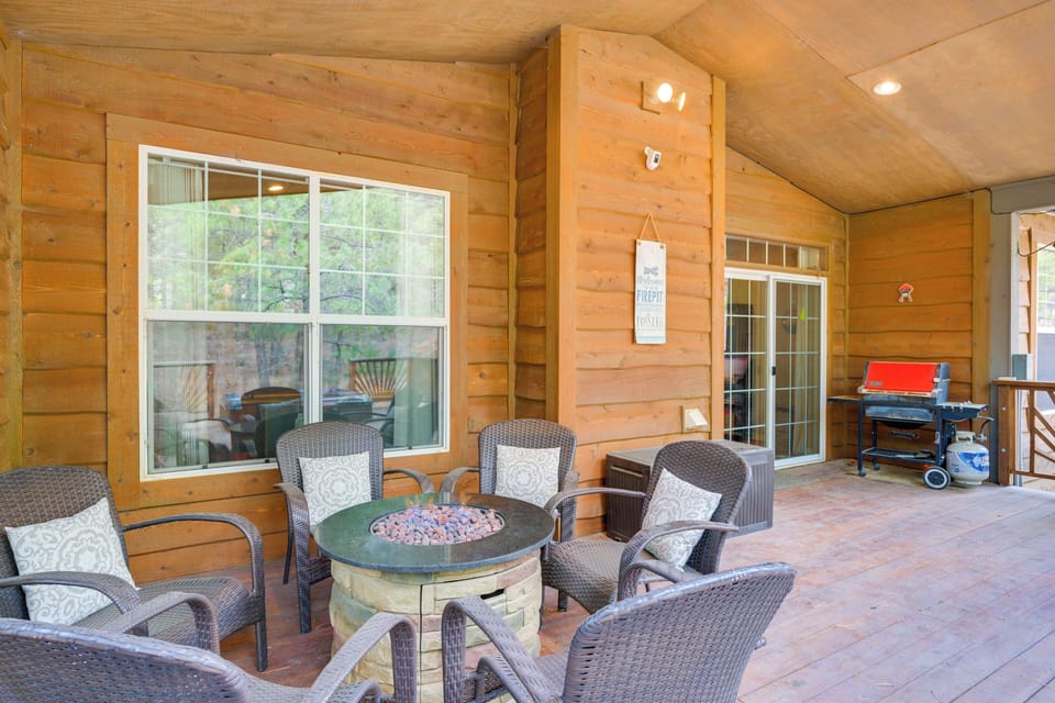 Furnished Deck | Gas Grill