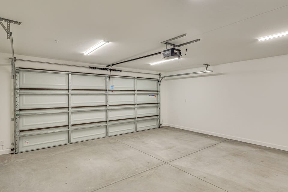 Parking | Garage (2 Vehicles)
