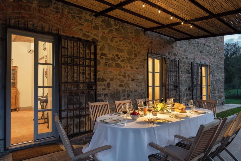 Balcony / Terrace / Patio, Building Exterior, Outdoor