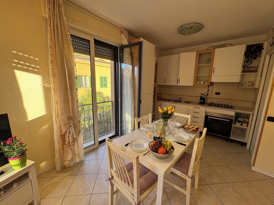 Furniture, Flooring, Floor, Interior Design, Apartment, Kitchen & Dining Room Table, Chair, Table, Room, Dining Room